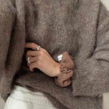 Everyday Scrunchie teddy brown Jona the label