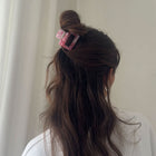 Josefin Clip swirly pink Jona the label