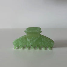 Line Clip apple green