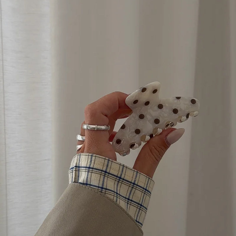Line Clip brown polka