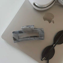 Mila Clip foggy grey Jona the label