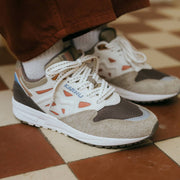 Legacy 96 dark gull gray/light mahogany Karhu
