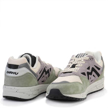 Legacy 96 tea/jet black Karhu
