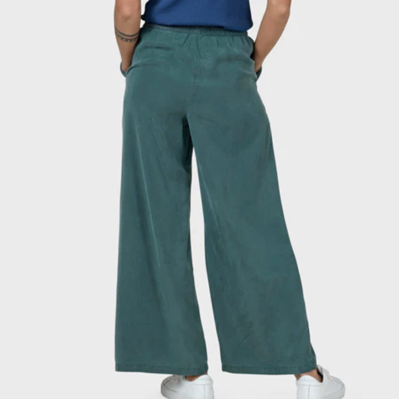 Lenora Pants moss green Klitmøller Collective