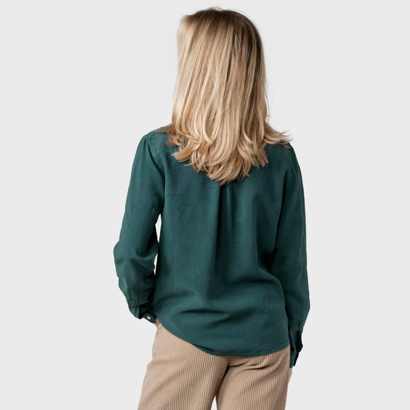 Simone Shirt moss green Klitmøller Collective