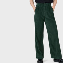 Lydia Jumbo Corduroy Pants moss green Klitmøller Collective