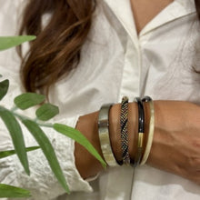 Flat Buffle Horn Bracelet noir Maison Kizo