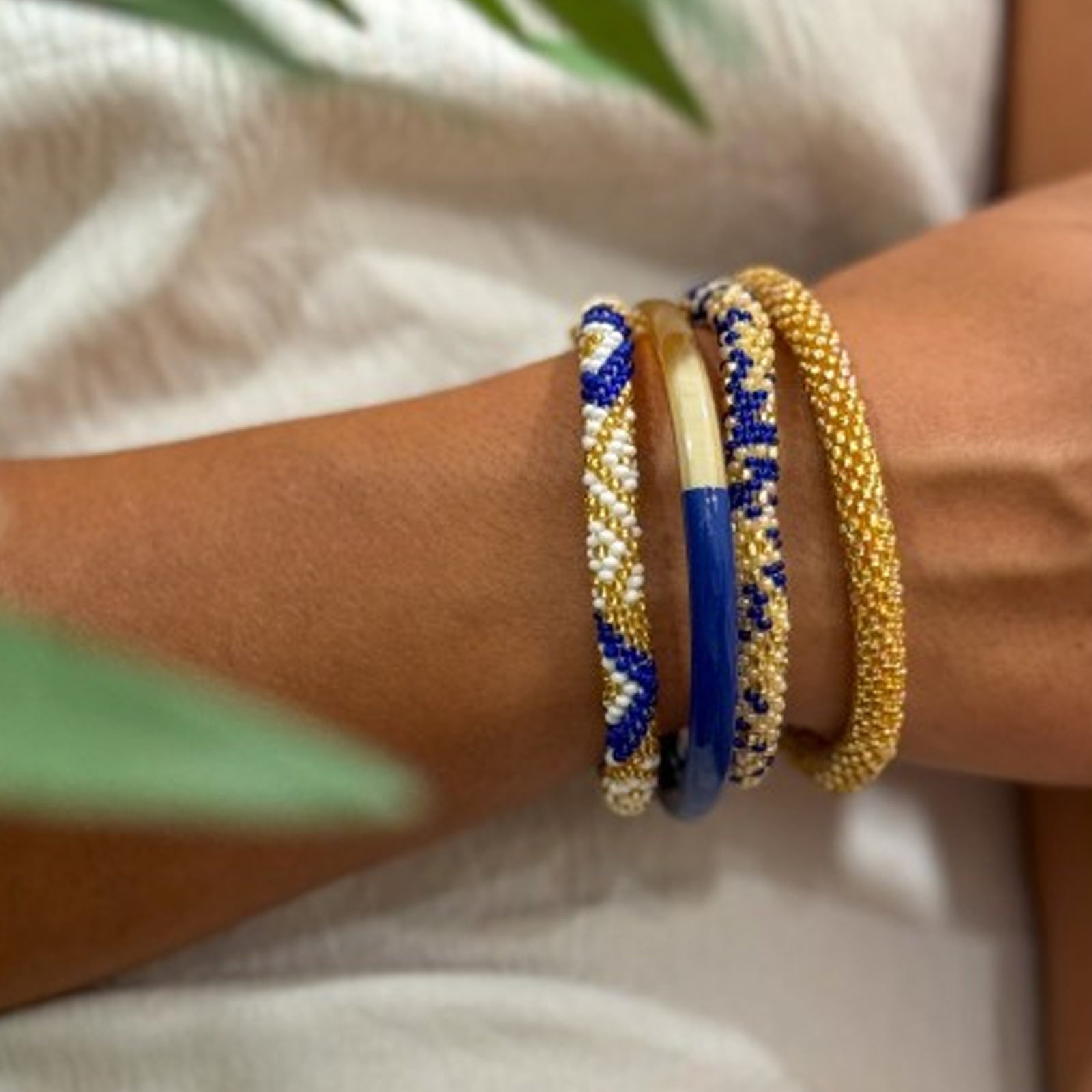 Nepalese Bracelet champagne/blue pattern Maison Kizo