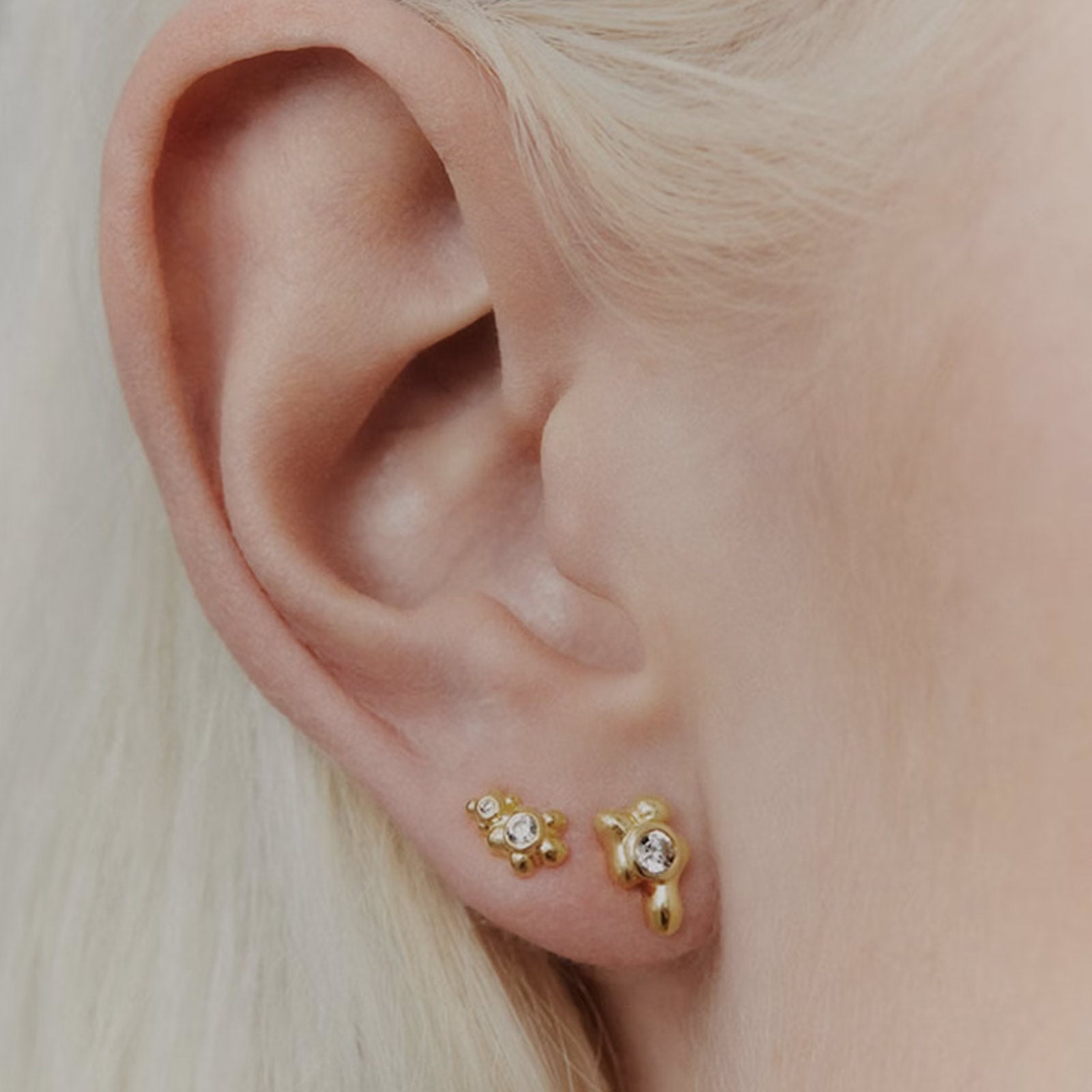 Iris Stud gold Maria Black