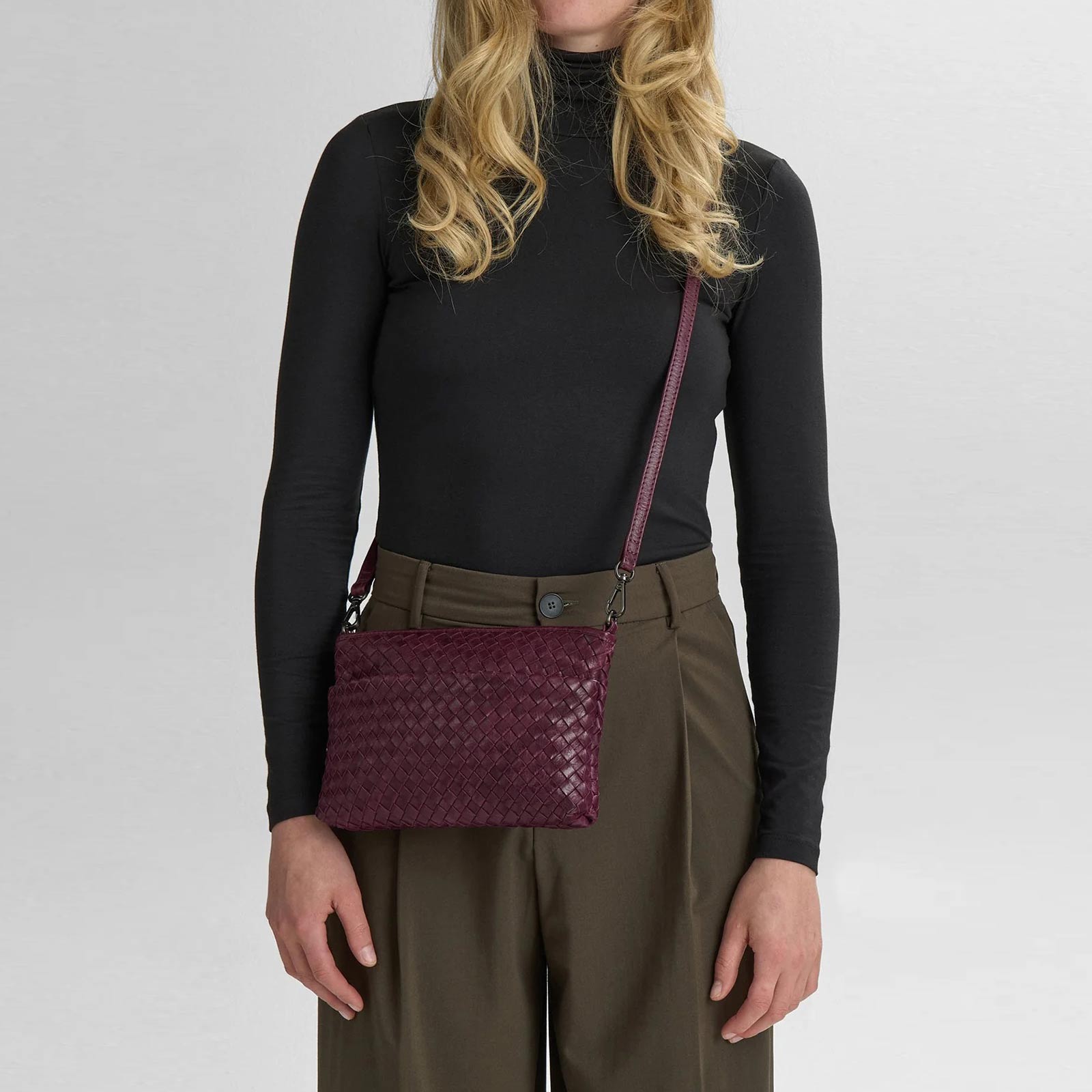 KarimaMBG Crossbody Bag Weave burgundy Markberg Denmark