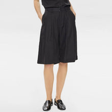 Nualani Shorts caviar Nümph