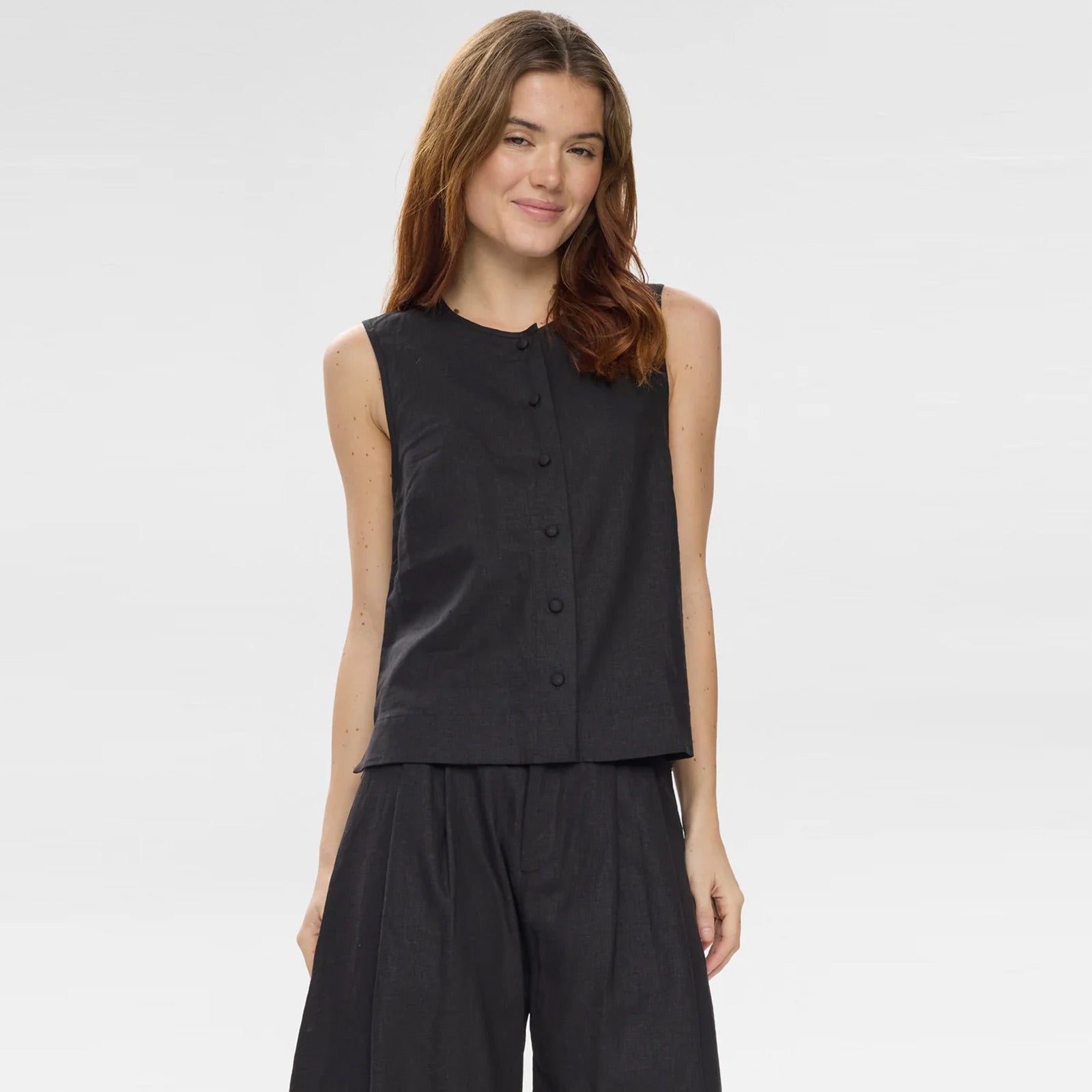 Nualani Vest caviar Nümph