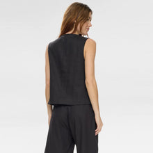 Nualani Vest caviar Nümph