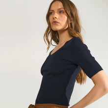 Nuayelet Cropped Pullover salute