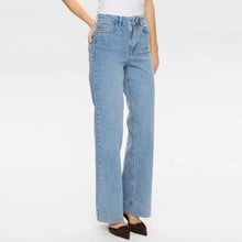 Nuparis HR Wide Jeans light blue stonewash denim