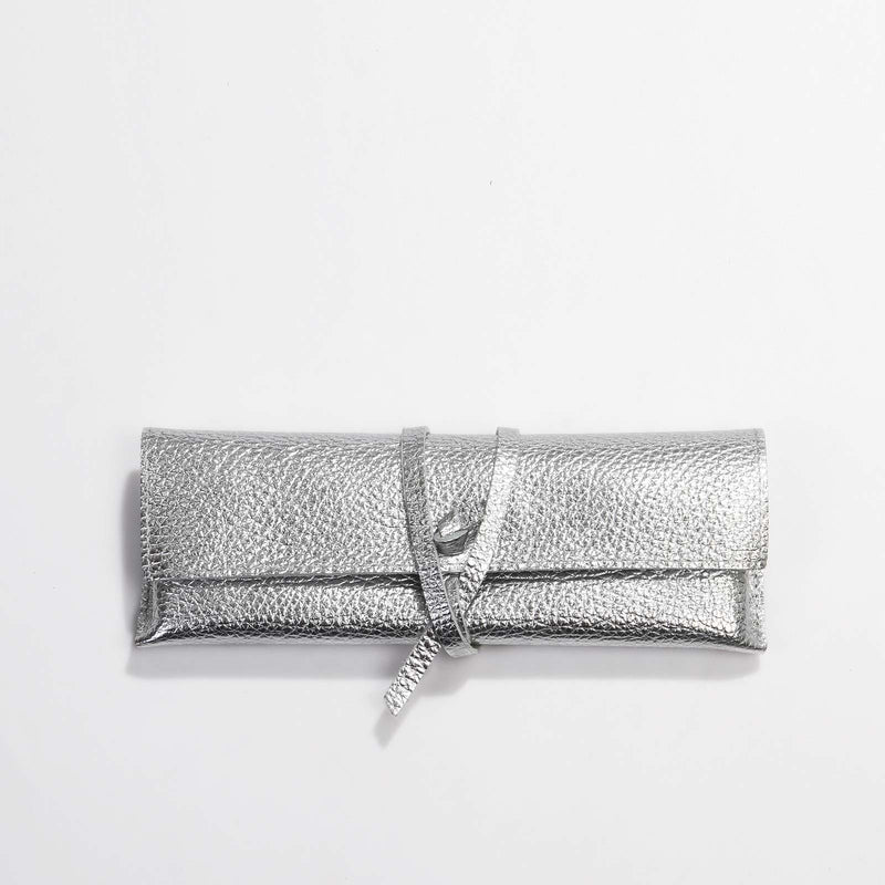 Paris Pouch metallic silver Papoutsi! leather goods