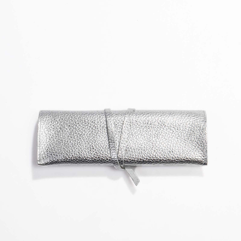 Paris Pouch metallic silver Papoutsi! leather goods