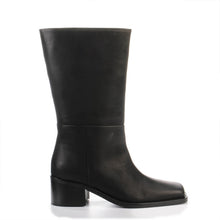 Martina Square Leather Boots black