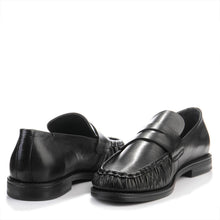 Whisper Leather Loafer black