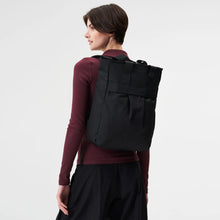 Komo Backpack rooted black pinqponq