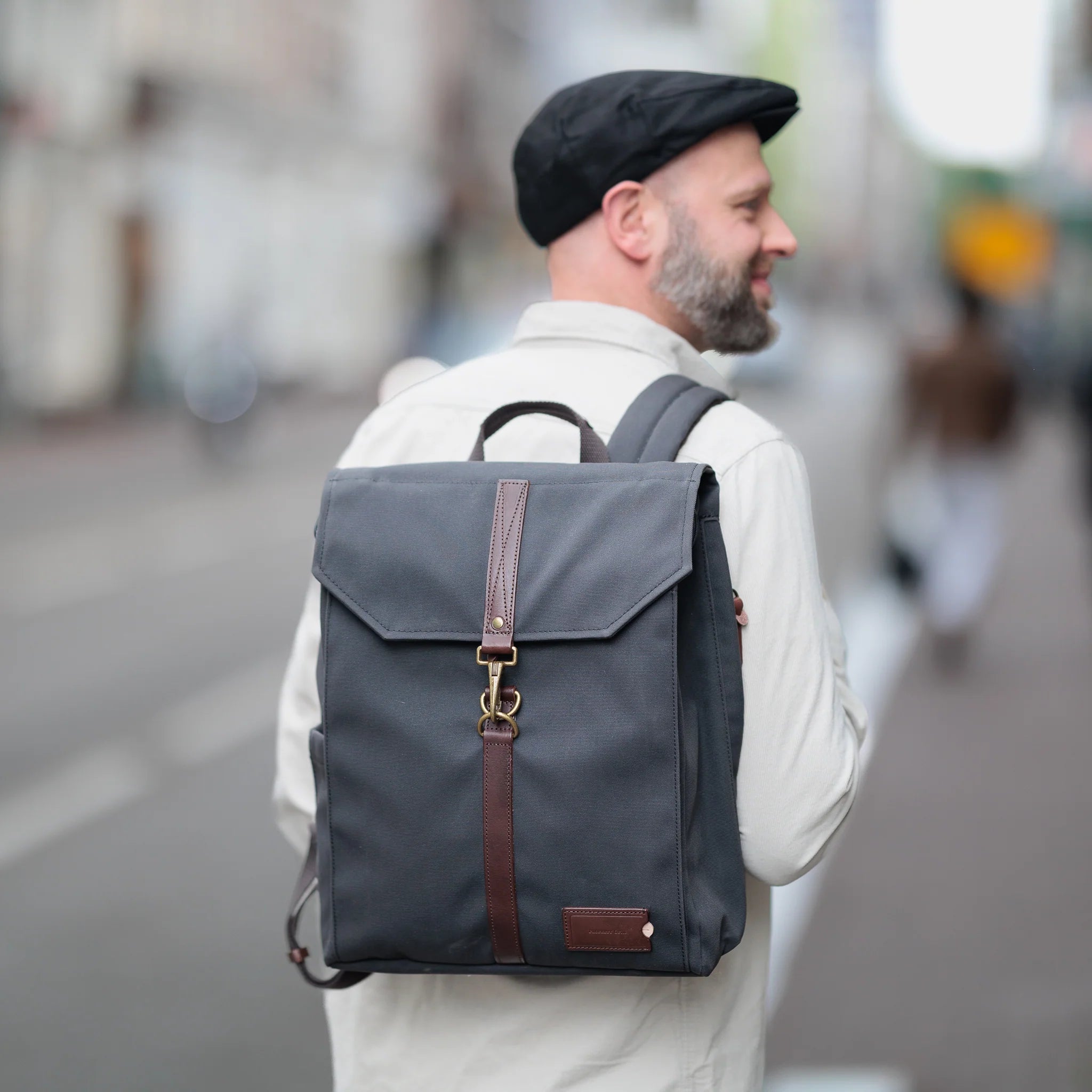 Hunter Backpack coal/dark brown