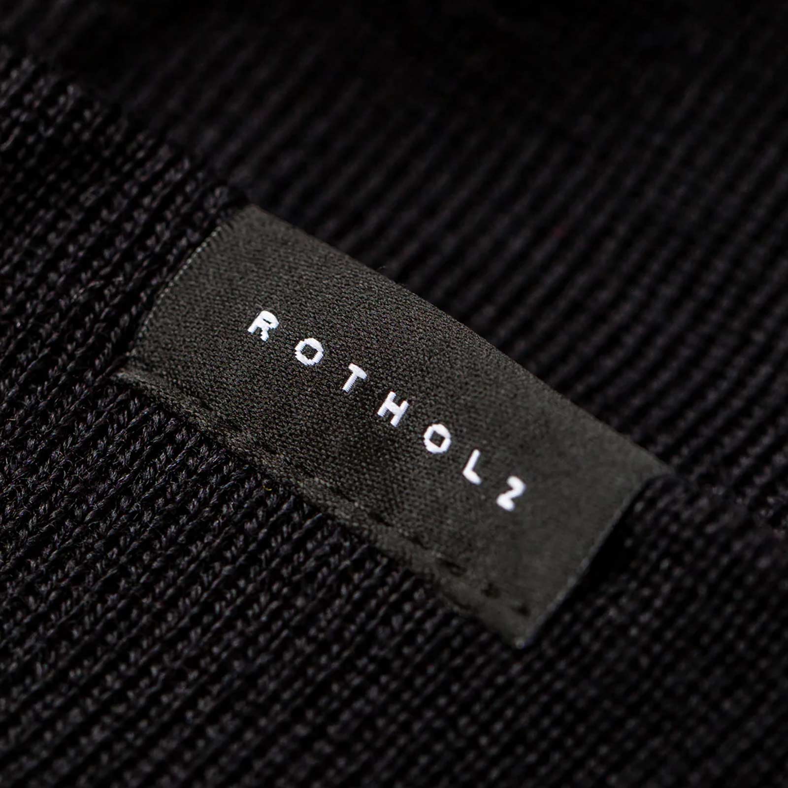 Classic Ribbed Beanie black Rotholz