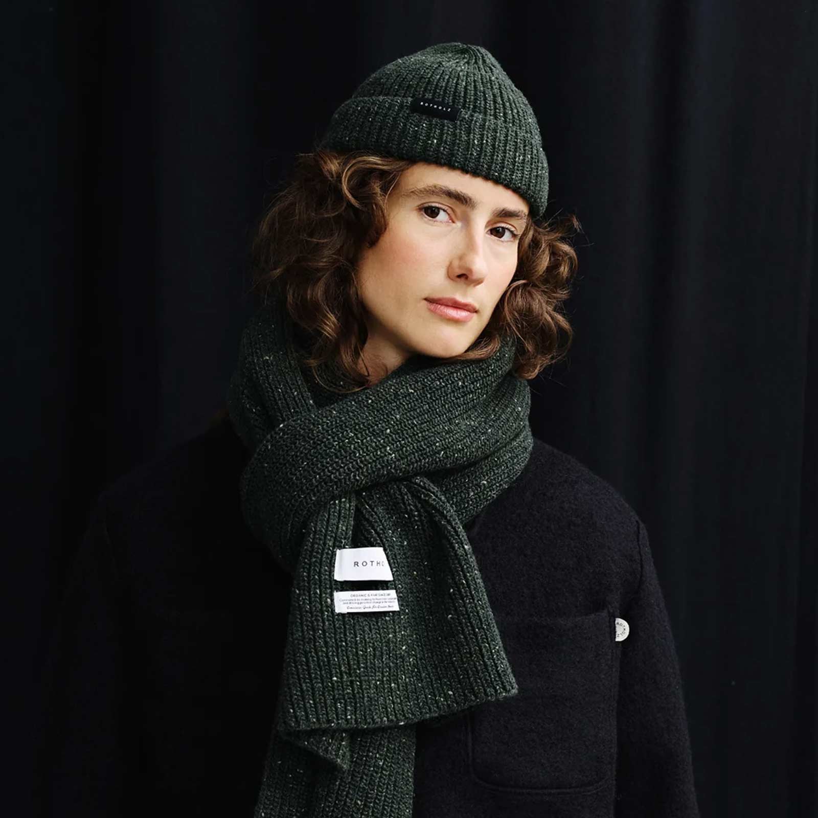 Cropped Ribbed Merino Beanie speckled green