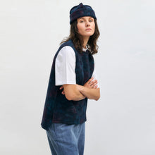 Oversized Vest dark aquarell Rotholz