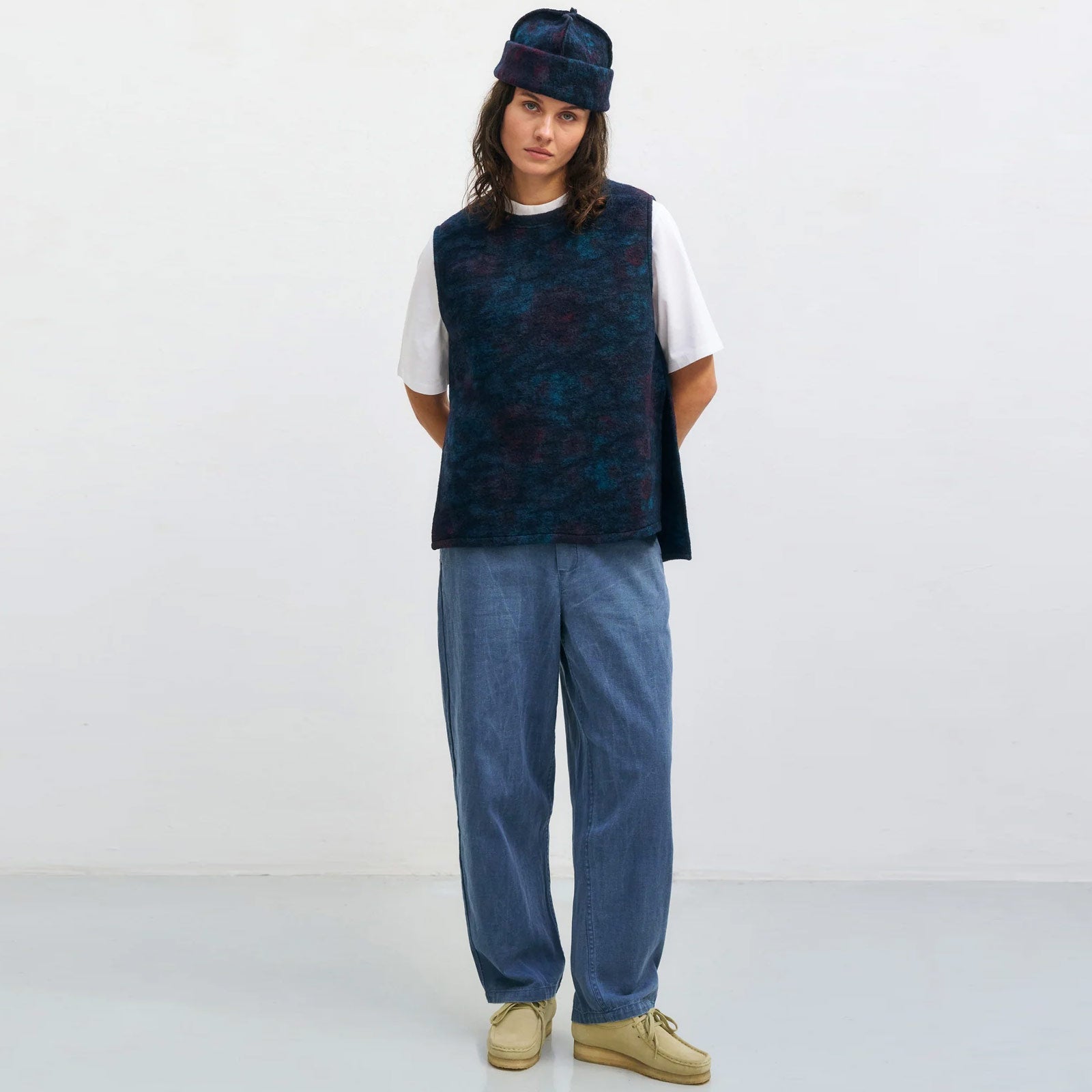 Oversized Vest dark aquarell Rotholz