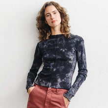 Pin-tucked Longsleeve black tie dye