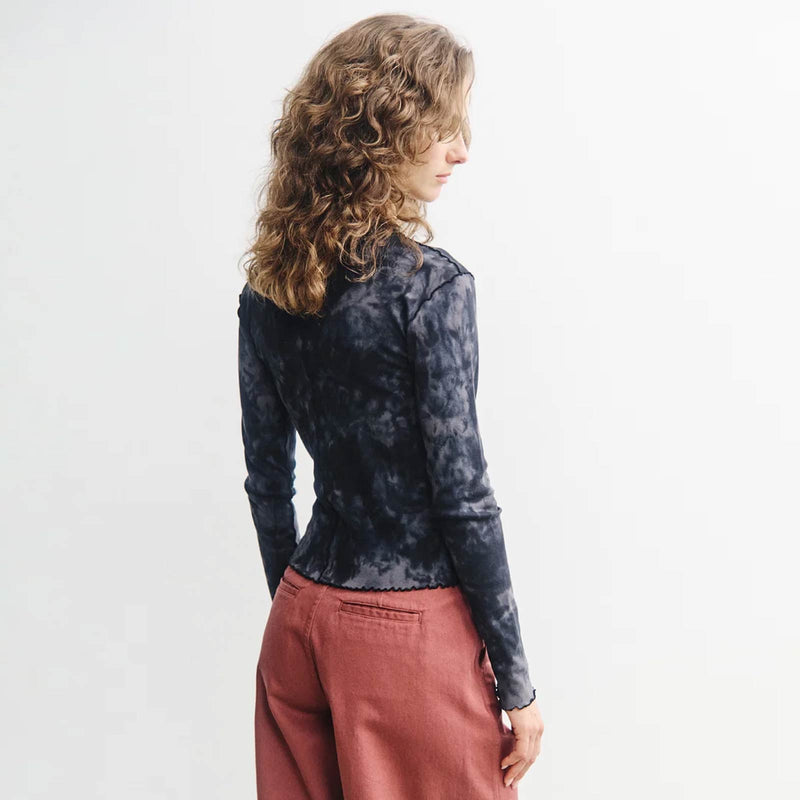 Pin-tucked Longsleeve black tie dye