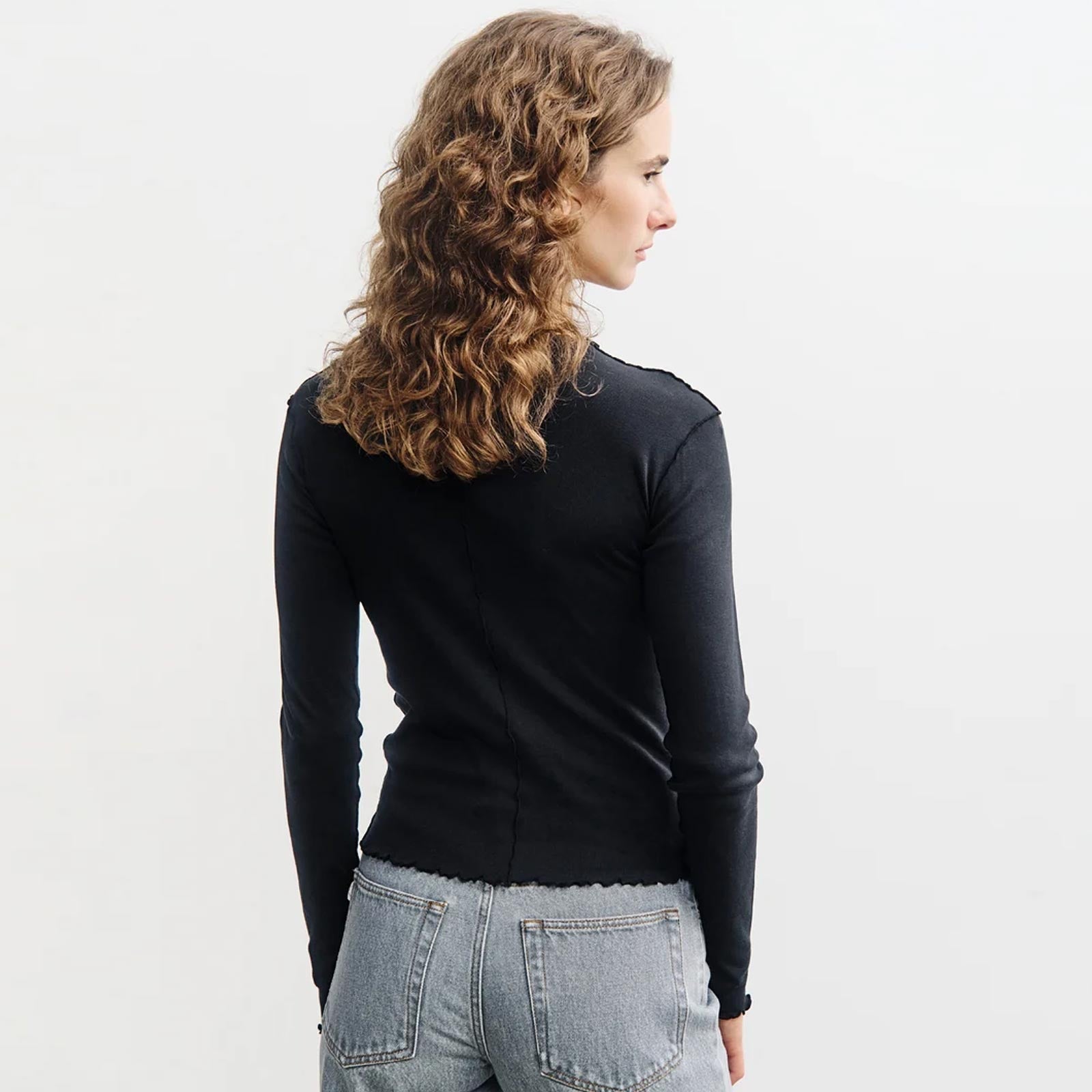 Pin-tucked Longsleeve true black