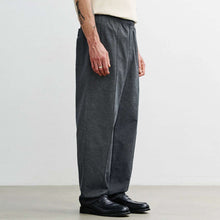 Pleated Wide Pant spotted black