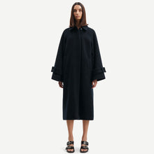 Alma Coat salute