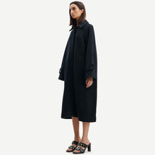 Alma Coat salute