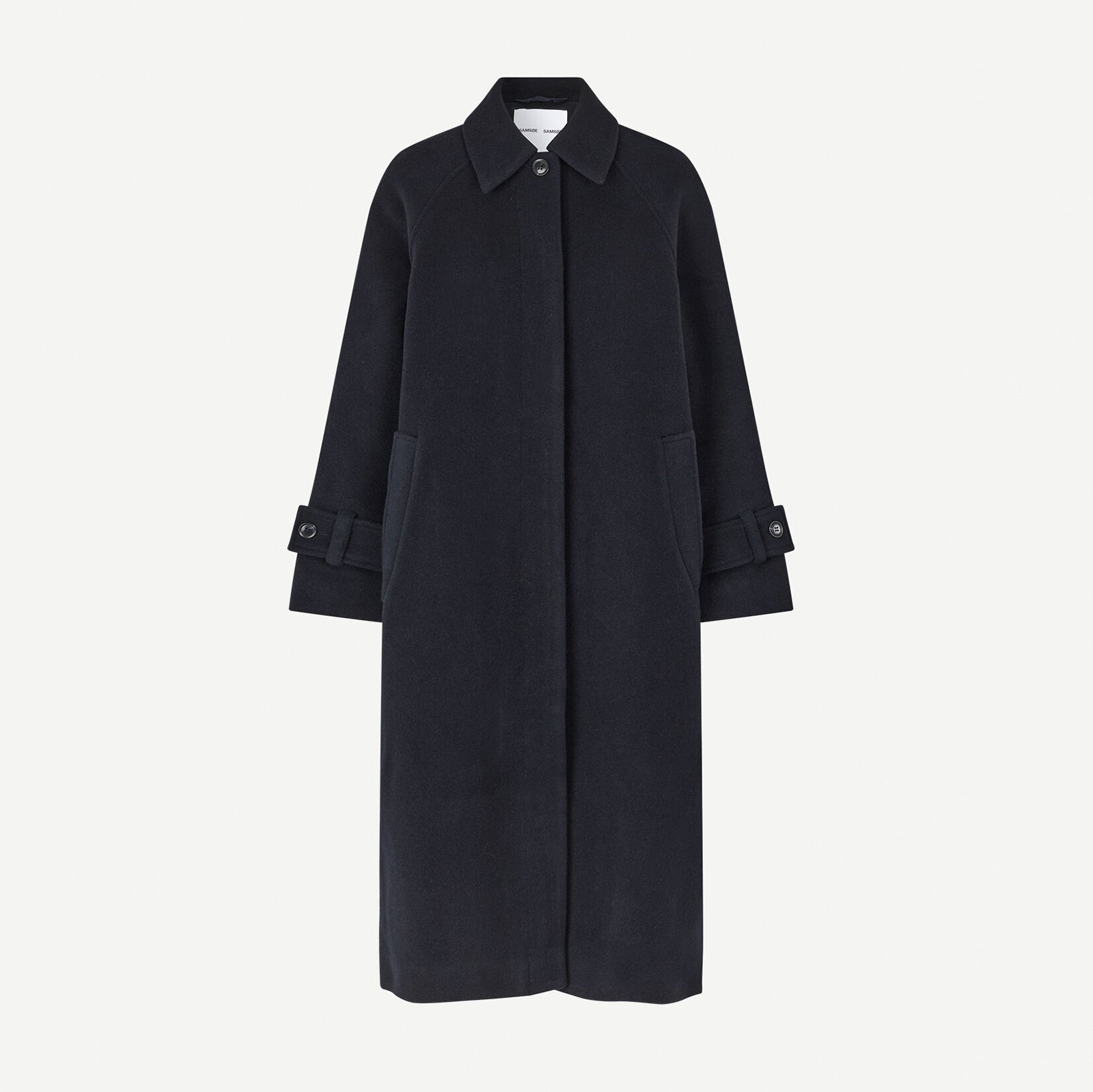 Alma Coat salute