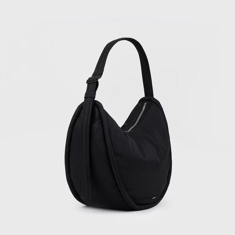 Curve Half Moon Bag black Sandqvist