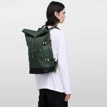 Icon Rolltop Backpack L dawn green/dark brown leather Sandqvist