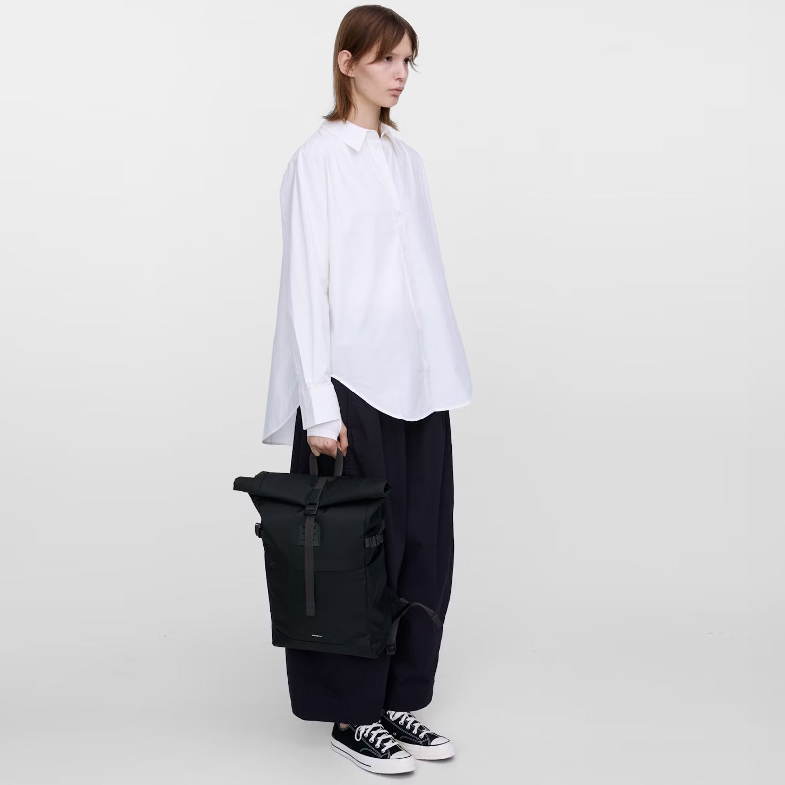 Icon Rolltop Backpack M black/black leather Sandqvist