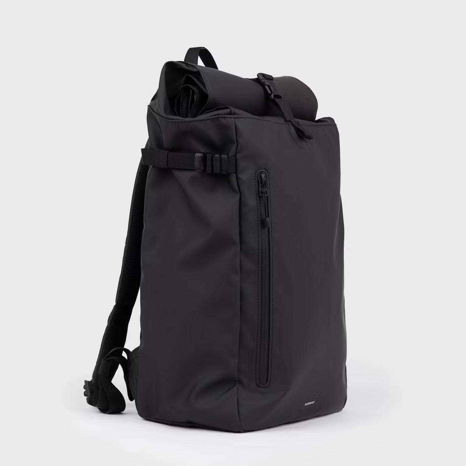 Stream Slim Rolltop Backpack L black Sandqvist