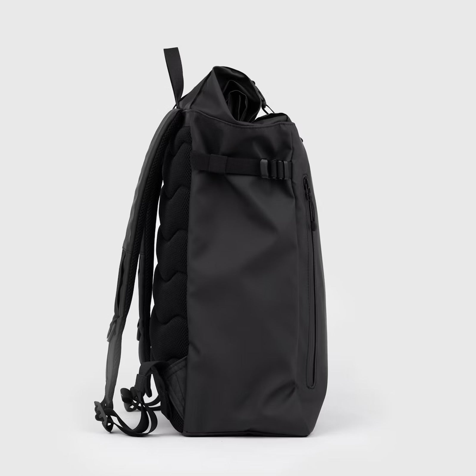 Stream Slim Rolltop Backpack L black Sandqvist