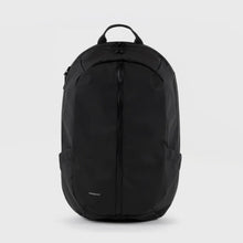 Stream Zipper Backpack 16" black Sandqvist