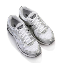 Progrid Triumph 4 white/silver Saucony