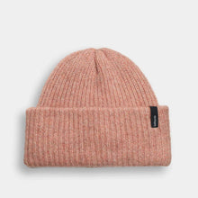Fluffy Beanie amber Selfhood