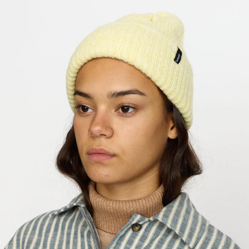 Fluffy Beanie pale-yellow Selfhood
