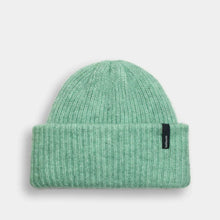 Fluffy Beanie turquoise Selfhood