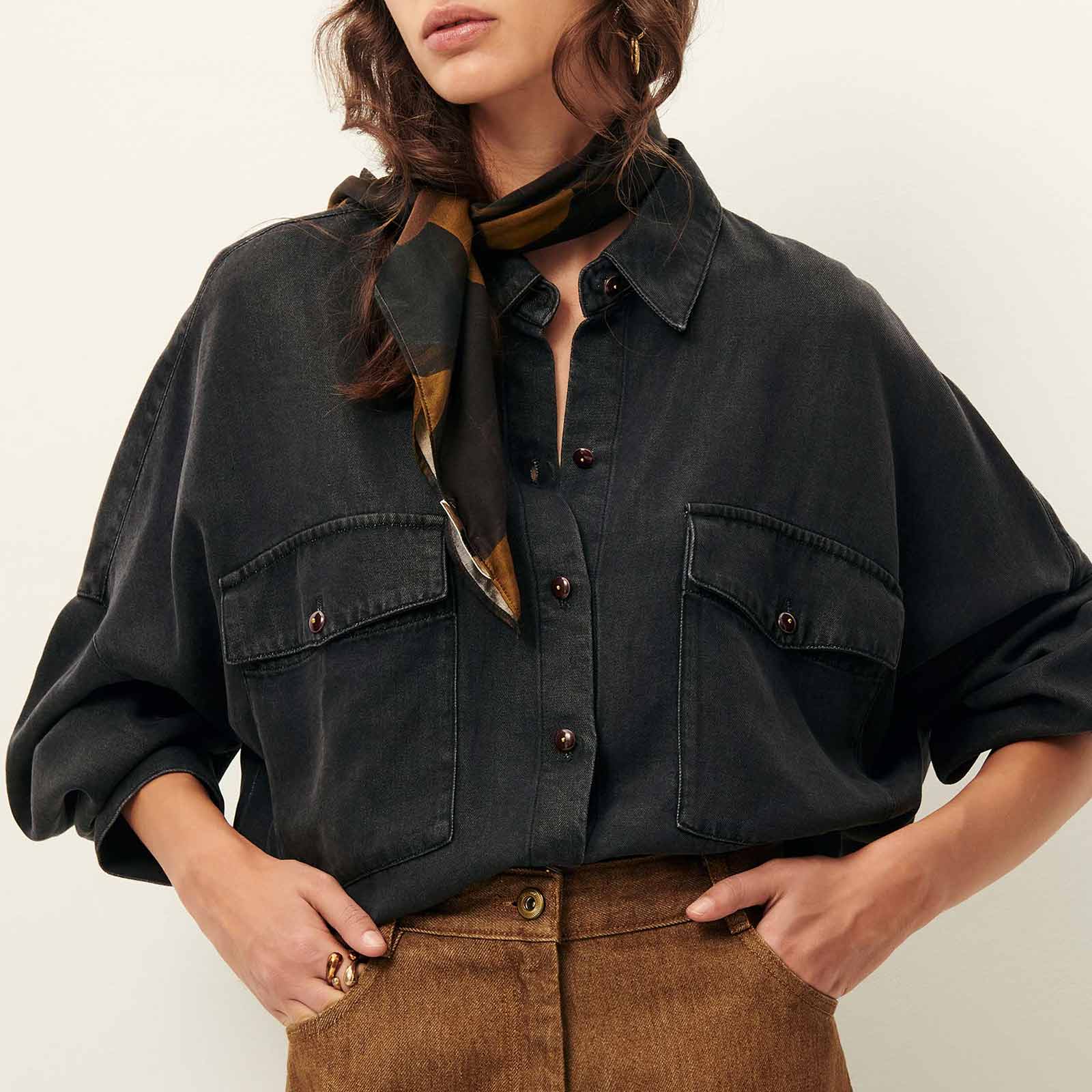 Botaniella Shirt broken black Sessùn