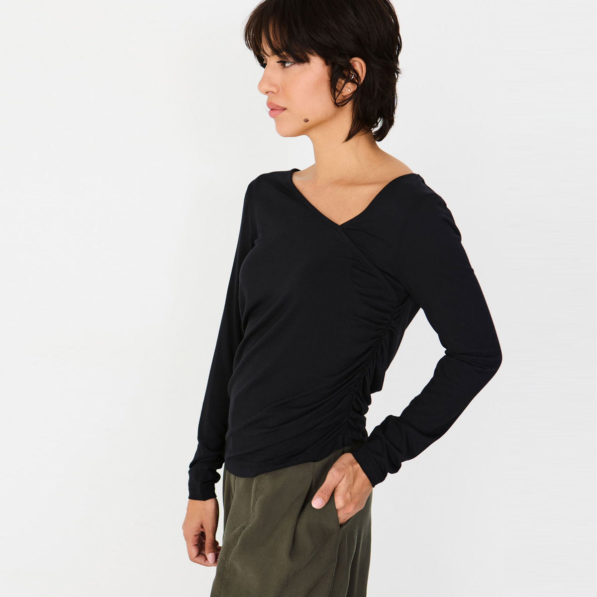 Aiala Longsleeve black