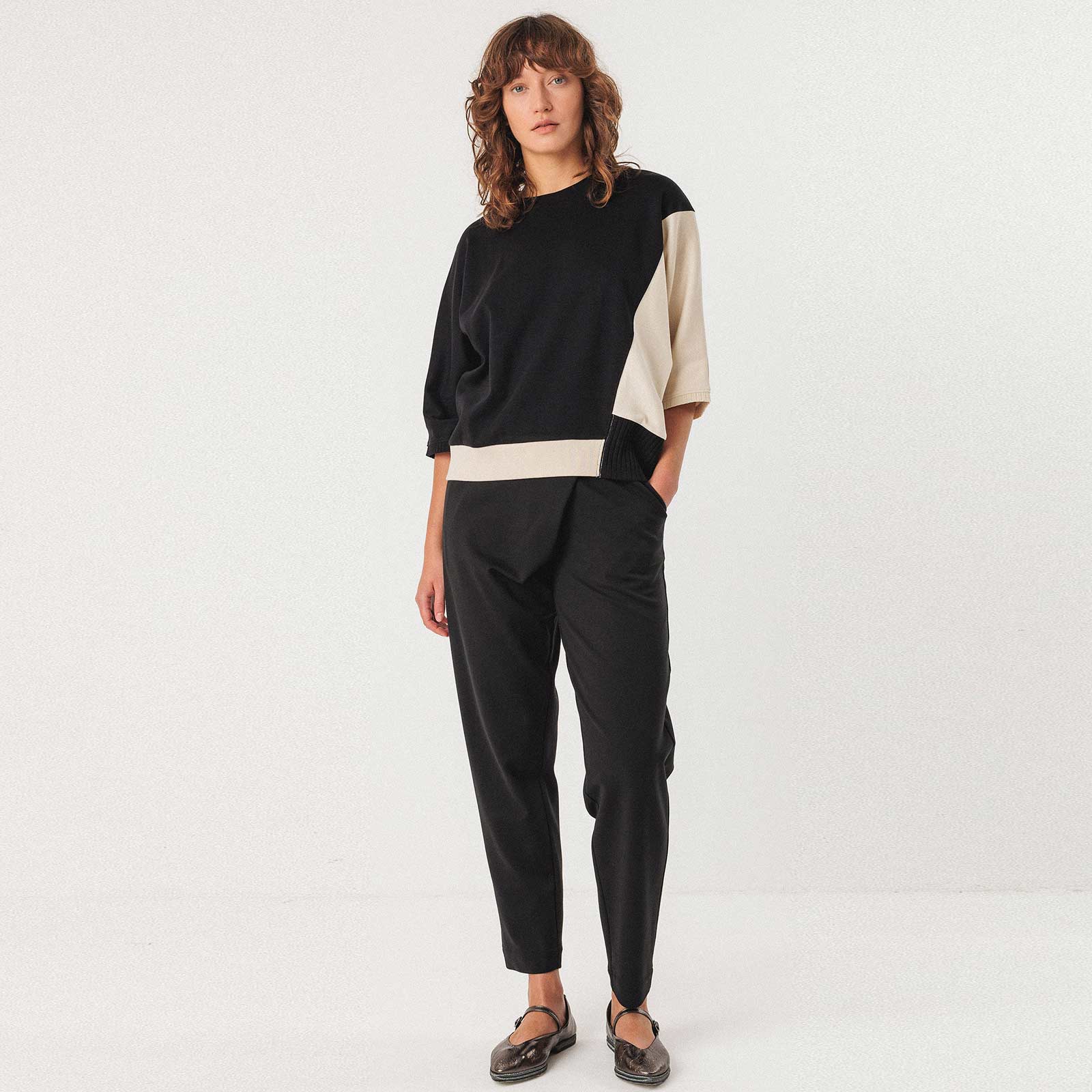 Aloria Tee black SKFK