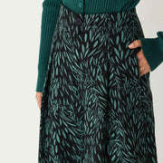 Basabe Pants leaves